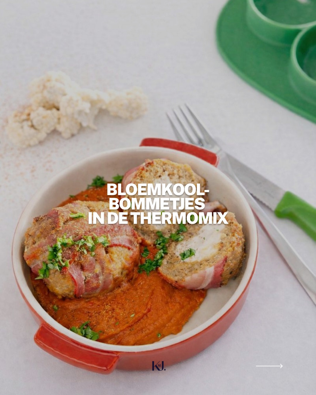 THERMOMIX RECEPT - BLOEMKOOLBOMMETJE IN DE NESTER 🤩 (Bewaar dit recept voor binnenkort!) Chef Jan ging creatief aan de slag met de gloednieuwe Thermomix Nester en creëerde dit heerlijke bloemkoolbommetje. Swipe door de carousel en probeer het zelf eens uit! 👨🏻🍳✨ 💡 Tip van de chef: Gratineer de balletjes rechtstreeks in de Nester (zonder Varomaschaal) 6 minuten onder de grill, op medium grillen. 👉 Dit recept (en nog veel meer inspiratie) vind je via kokenmetjan.be sander.thecuriouscook thermomixbnl #Thermomixbnlnesterchallenge