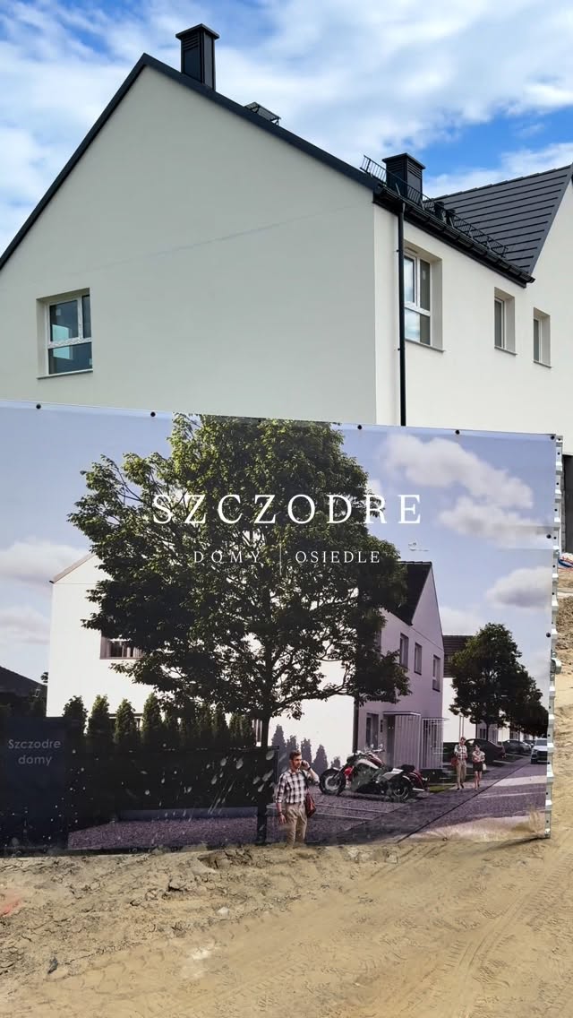 Wizja lokalna na budowie osiedla Szczodre Domy - kolejnej udanej inwestycji realizowanej dla dewelopera Mieszkaj Logicznie.
Analiza założeń inwestycji i wytycznych dewelopera to podstawa do tworzenia funkcjonalnych przestrzeni odpowiadających potrzebom przyszłych mieszkańców i spełniających oczekiwania rynku.
@mieszkajlogicznie.pl
architecture | architectural design | design studio | residential architecture | housing development | urban planning | site analysis | property development | functional design | modern housing