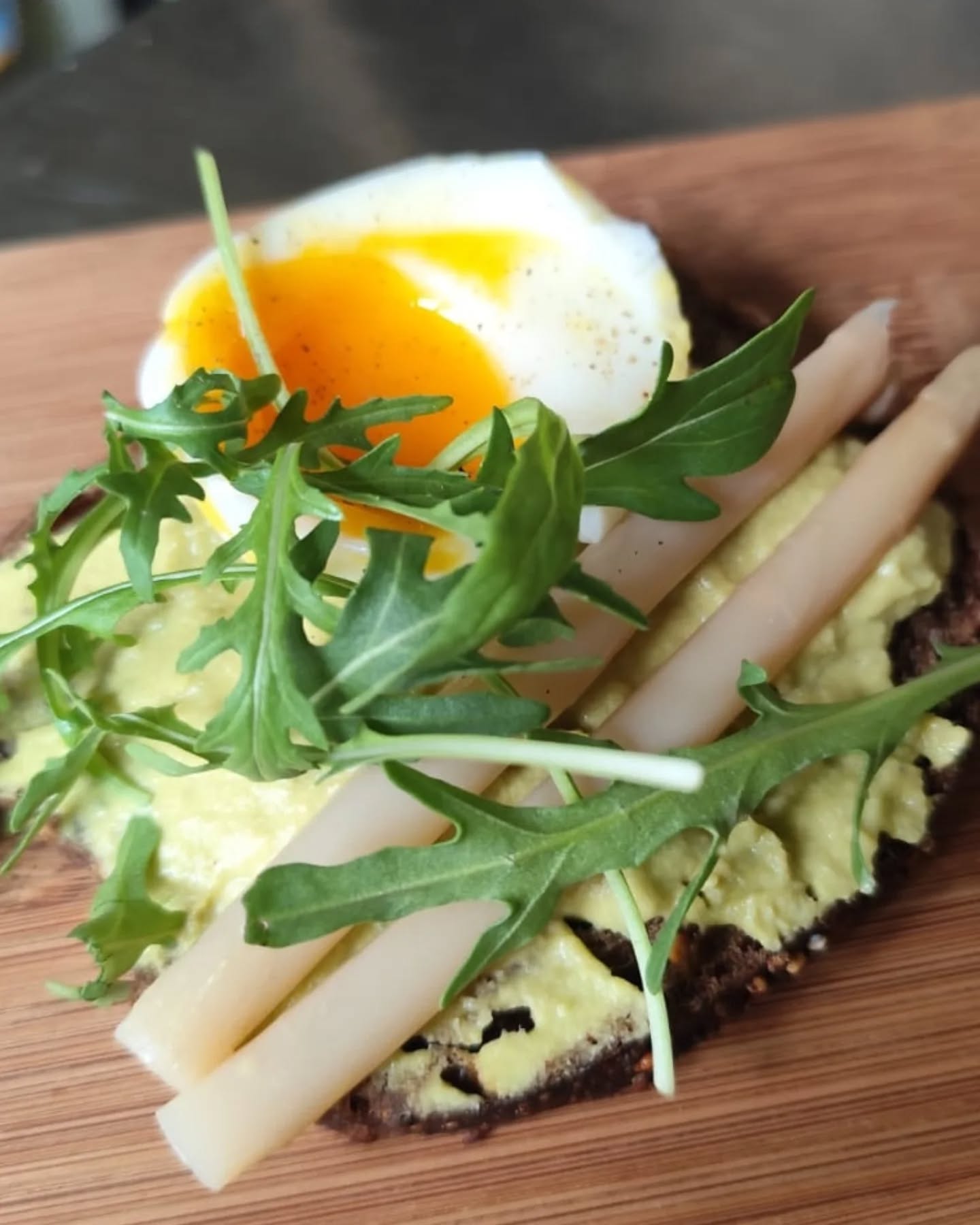 🍽️ BRUNCH TIME☕
Oui il y a bien une proposition de brunch sur Armentières !
Ça se passe tous les samedis de 11h30 à 13h30, uniquement sur réservation (pour prévoir les bonnes quantités)
Sous forme de buffet, nous changeons régulièrement les plats proposés. Il y a du salé, du sucré, toujours du fait maison et nous pouvons adapter le menu en fonction des allergies et de vos restrictions alimentaires (pensez à bien nous le préciser lors de votre réservation)
Pour ce samedi 25 avril, il y aura des wraps au poulet, des wraps à la truite fumée, de la brioche, des yaourts, du fromage, des fruits, des toasts petits pois, asperges, œuf et de la foccaccia aux lardons (on a testé hier, une tuerie 😜)
Les réservations se passent directement sur notre site internet (lien en bio)
Et si vous êtes déjà venus, laissez-nous un avis sur Google pour le faire découvrir aux autres ❤️
On a hâte de vous voir 😍
#brunch #brunchdusamedi
#brunchparty #sucresale #armentieres #hautsdefrance #lille #salondethe #foccaccia #brioche #wrap #toast #faitmaisonavecamour #polissongourmand