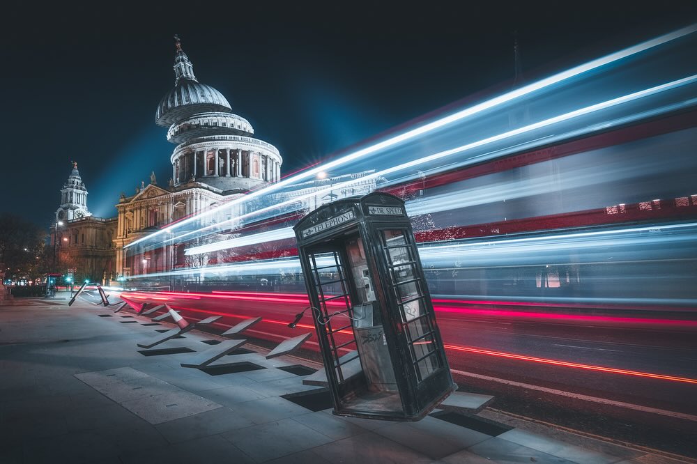 Il y a quelques temps @drspeed_photography a testé notre kit ARMOUR magnetic dans les rues londoniennes. On vous laisse admirer le résultat 🤗
Côté technique :
✔️ Blending de 3 photos, temps de pose 2,5 et 4 sec.
✔️ Filtre ND64.
✔️ Post-traitement sur Lightroom et Photoshop.
Pour savoir ce qu’il a pensé de notre matériel vous pouvez lire son article de blog ici 👉🏼 drspeed.fr/test-du-kase-armour-magnetic/
Envie de vous équiper ? Rdv en story !
N.B : L’envolée des bâtiments n’est pas comprise dans le kit, ça c’est la magic touch Dr Speed 😉
#kasefiltersfrance #kaseglobal #kasefiltersglobal #nd64 #poselongue #longexposures #drspeed #cityescape #londonshots