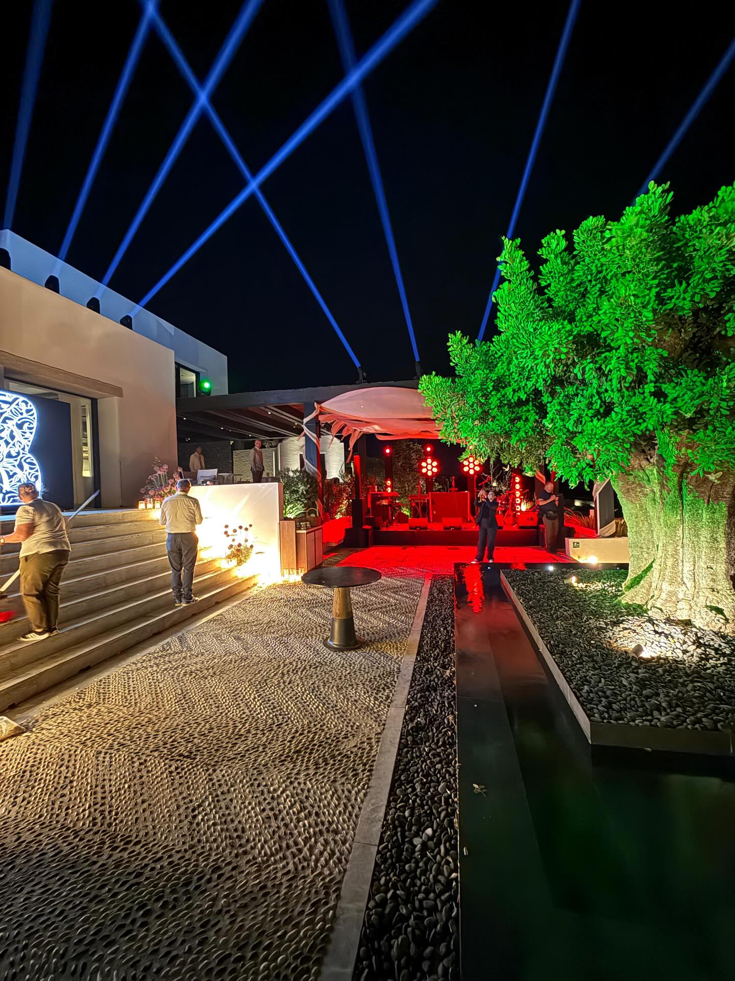 We’re proud to support @aslanisevents with a LEDwall and Band setup for an unforgettable luxury private event at @oderatinos. 🤟🌅🏝️
Lighting & Sound System by @aslanisevents 🔝🔝🔝
••••••
#tinos #tinosisland #event #greece #aslanisevents #soundforyou