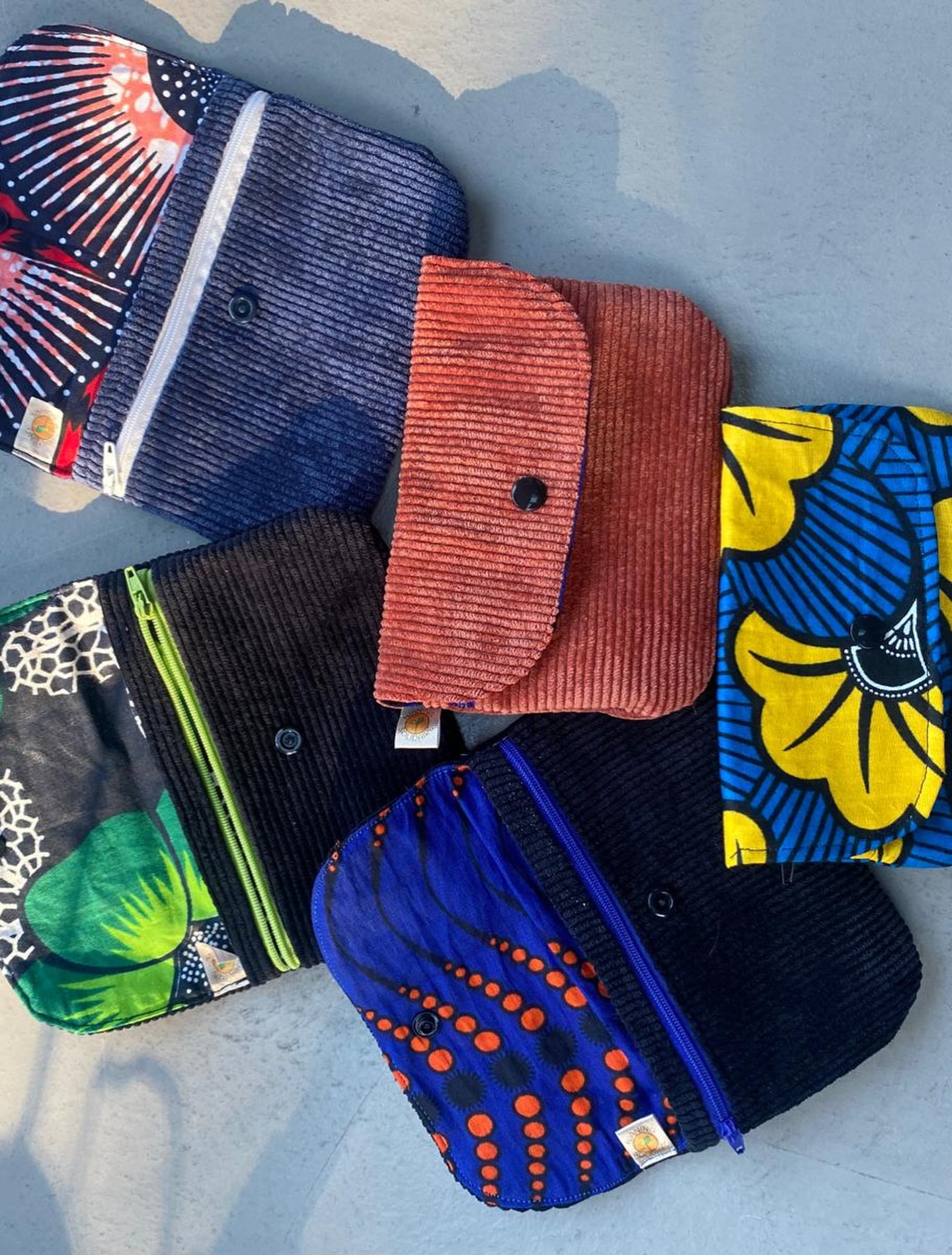 A quelques jours du marché de noël, on vous partage quelques créations de nos couturières !
Nous vous attendons nombreux ce week-end pour vos cadeaux solidaires ✨
🎅 Marche de Noël d’Elven - 29/30 novembre