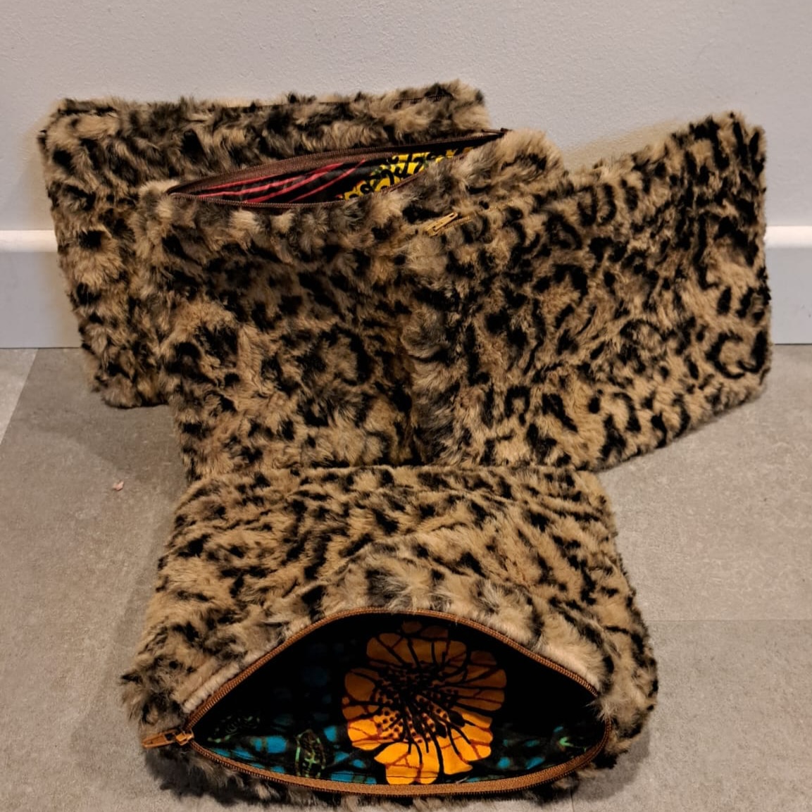 Les marchés de Noël continuent et cette fois c’est au Pellerin (44) que les couturières de l’association seront présentes demain, dimanche 14 décembre !!🧑🎄
Nous vous y attendons nombreux 🎄