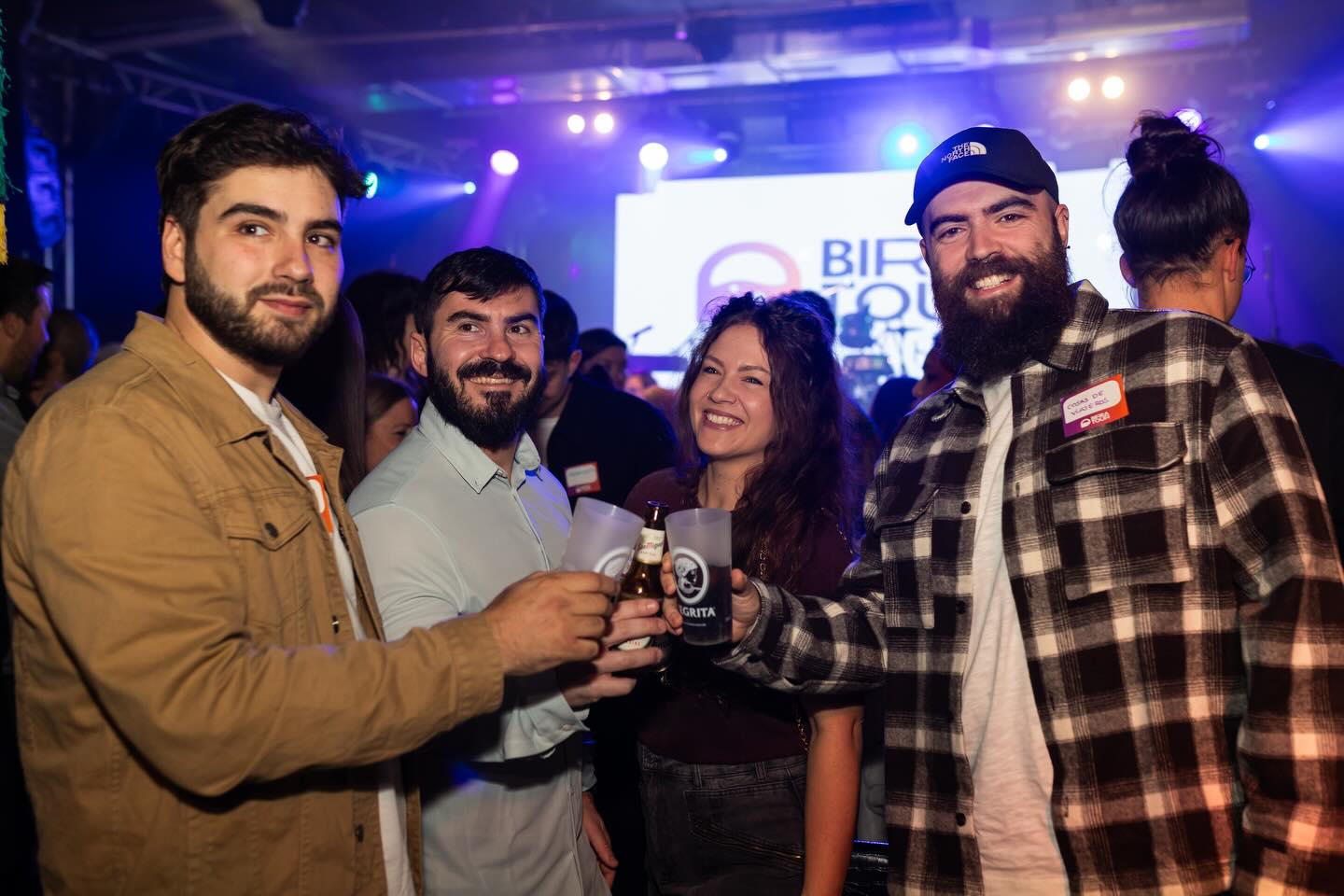 #HeymondoBirratour no solo es networking, también es una noche de diversión. ¡Primera tanda de fotos!
📸 @miguel_lafotto
#Birratour #creadoresdecontenido #influencers