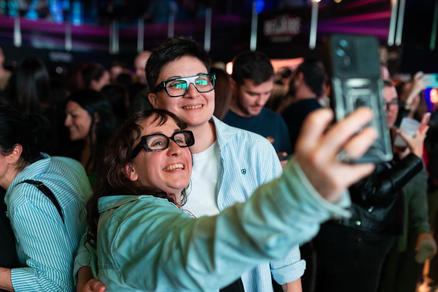 #HeymondoBirratour no solo es networking, también es una noche de diversión. ¡Primera tanda de fotos!
📸 @miguel_lafotto
#Birratour #creadoresdecontenido #influencers