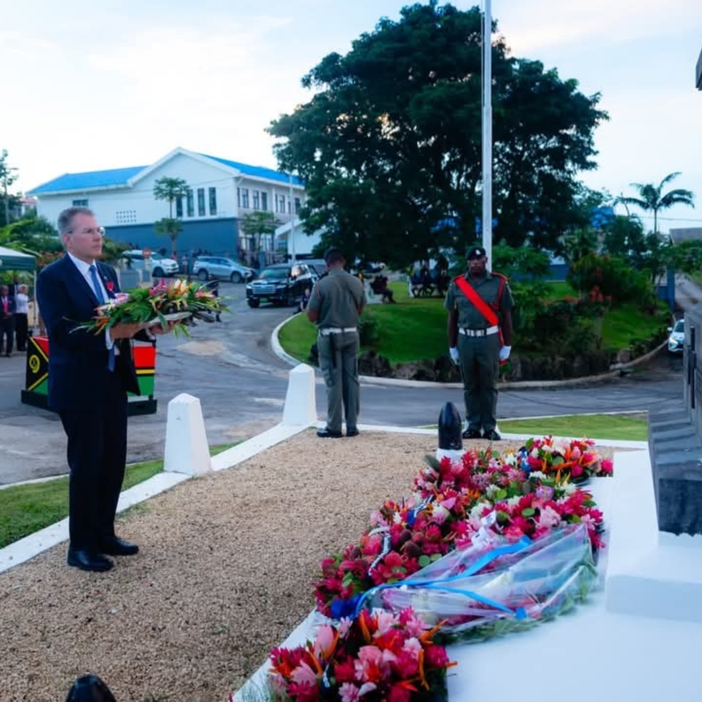 Anzac Day provides an opportunity to reflect on and remember the dedication and sacrifice of the servicemen and women who have served Australia and New Zeland in all conflicts, wars and peace operations.
In Vanuatu, Australian High Commissioner H.E. Max Willis joined New Zealand High Commissioner H.E. Nicola Simmonds, President of Vanuatu H.E. Nikenike Vurobaravu, Hon Prime Minister Jotham Napat, Speaker of Parliament Hon Stephen Felix, Minister for Internal Affairs Hon Andrew Napuat, Minister for Foreign Affairs Hon Marc Ati, Leader of Opposition Hon Alatoi Ishmael Kalsakau, Hon Andrew Wilbur Napuat, Lady Mayor of Port Vila City Council Hon Jenny Regenvanu accompanied by her husband Minister for Climate Change Hon Ralph Regenvanu, members of the Diplomatic Corps, ex-servicemen and women, and members of the community at the cenotaph to commemorate Anzac Day.
#Vanuatu #Anzac #anzacday #anzacday2025 #wewillrememberthem #lestweforget #tugetayumistanap #australia #newzealand