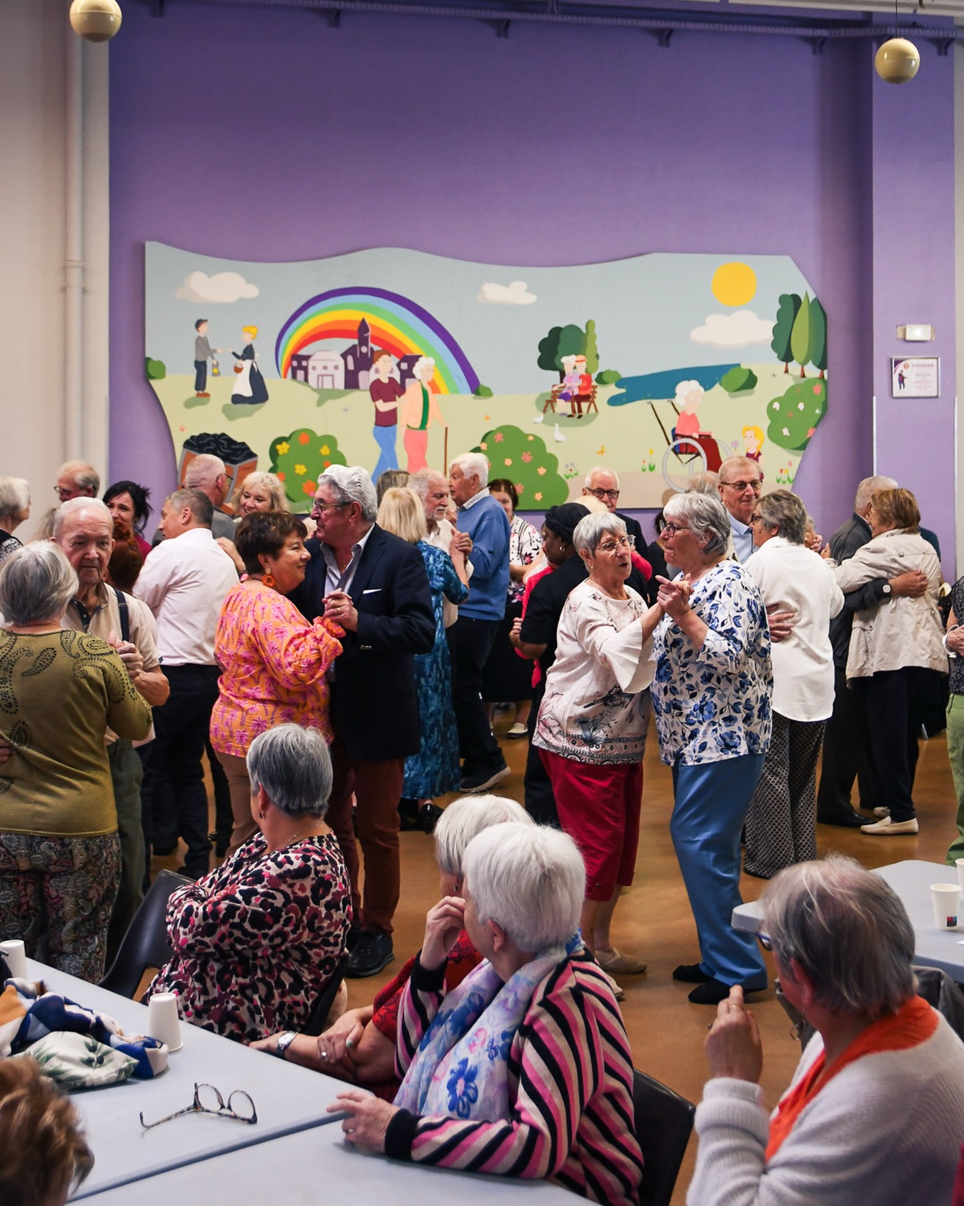 140 seniors se sont réunis pour partager un beau m…