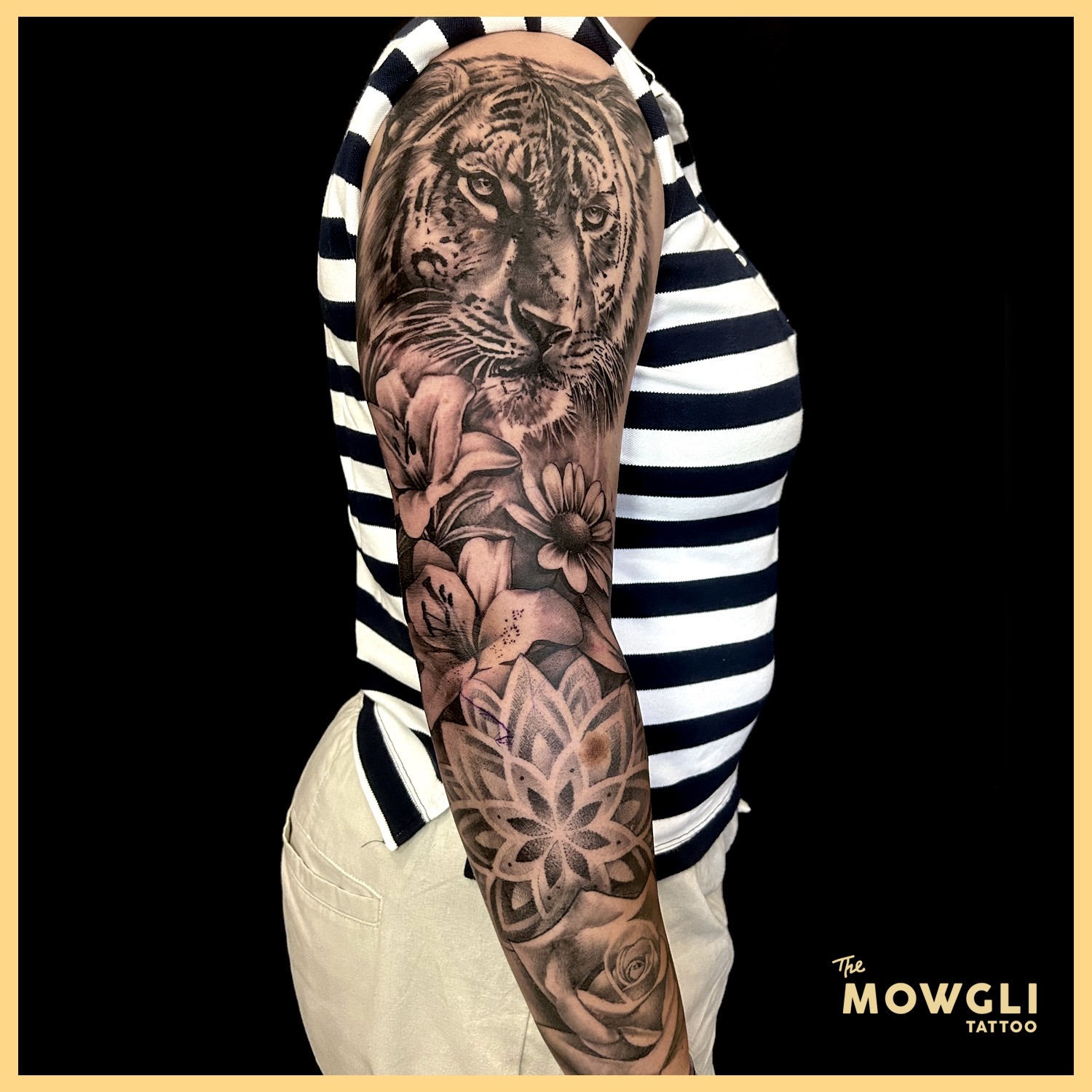Merci Mathilde 🐯
#tiger
#tigertattoo
#flower
#flowertattoo