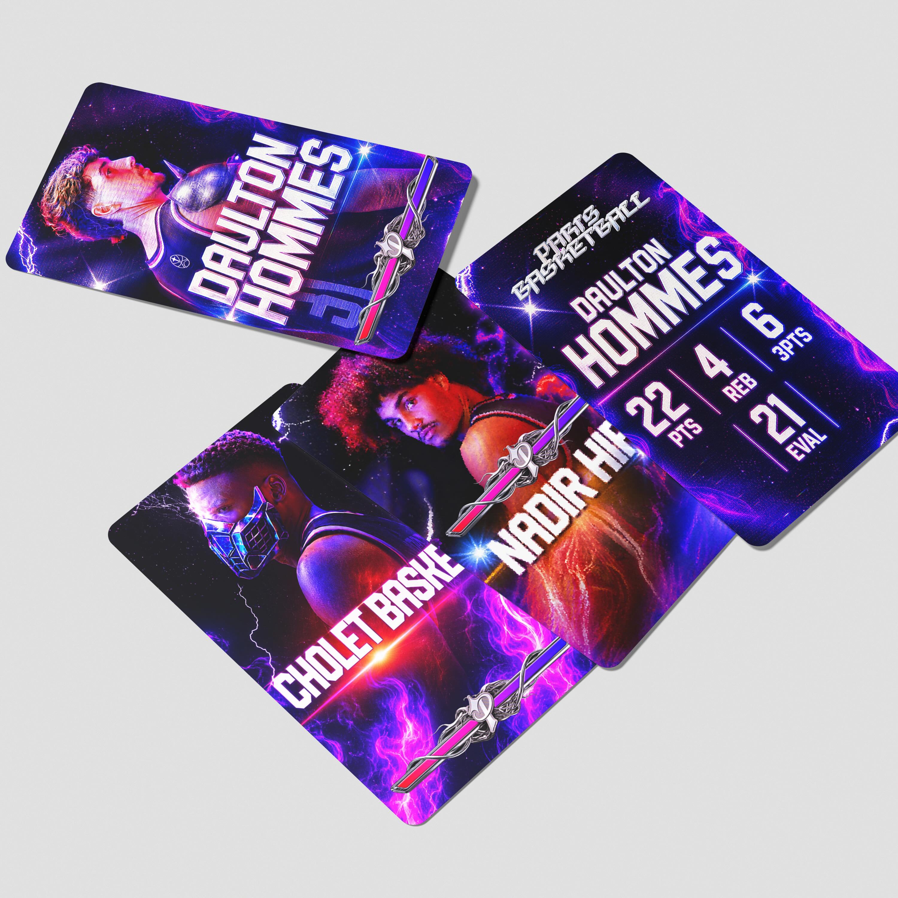 Quand la demande implique leur identité visuel et beaucoup de Mortal Kombat !
Déclinaison de cartes de collection & goodies réalisés autour de l’univers de Paris Basketball 🏀
Entre esthétique rétro, culture pop et identité sportive, l’objectif était de créer des visuels collectors avec une vraie personnalité graphique.
Un projet mêlant illustration, mise en page, branding et direction artistique autour de l’énergie du basket parisien. 🔥
#ParisBasketball #GraphicDesign #TradingCards