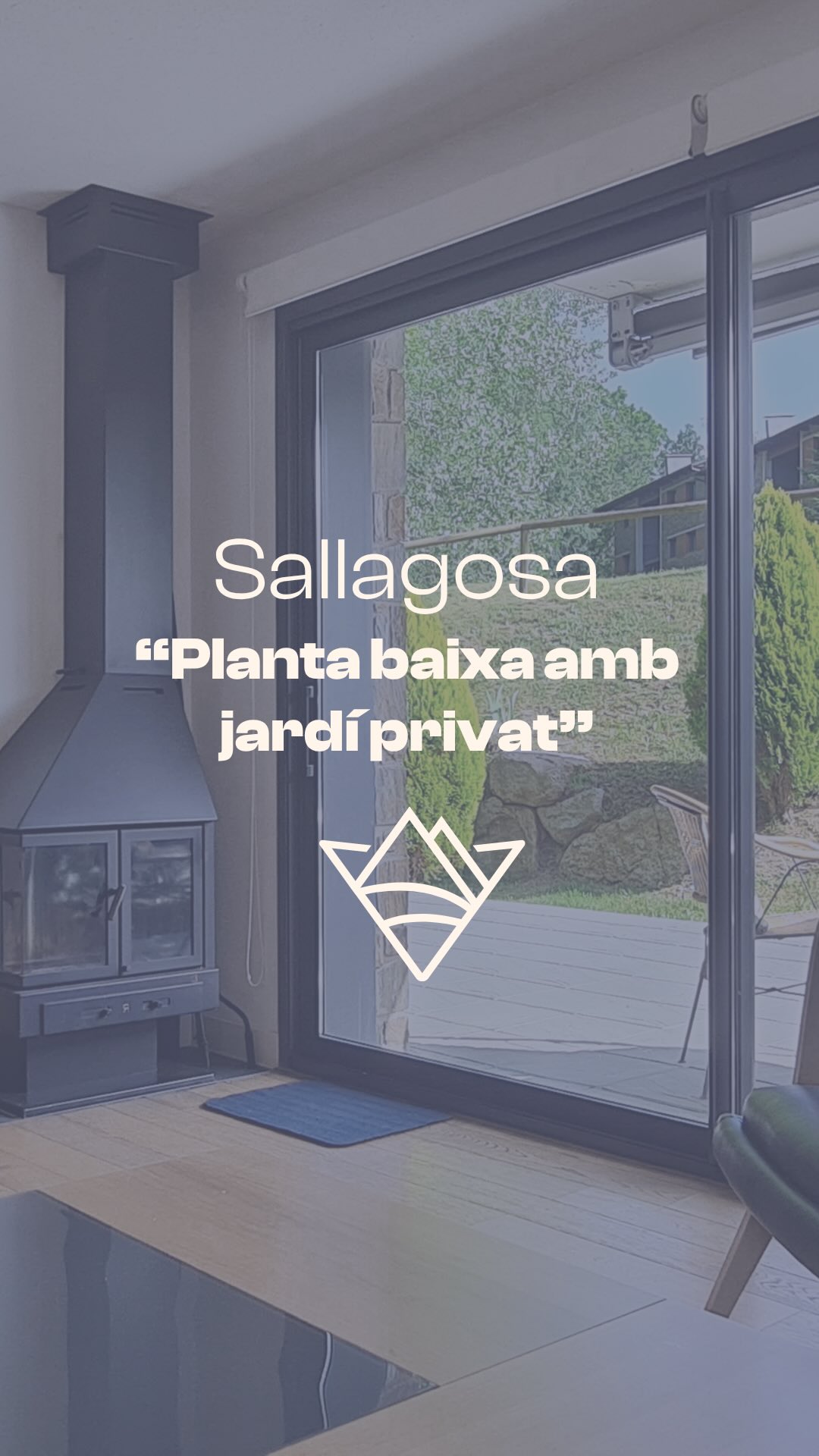 ✨ Planta baixa amb jardí privat ✨
🏡 Descobreix aquesta acollidora planta baixa a la comunitat de Les Ferreries, un entorn tranquil i envoltat de natura.
🔥 Saló-menjador amb llar de foc i sortida directa al jardí privat
🍽️ Cuina americana oberta
🛏️ 2 habitacions dobles amb armaris encastats
🚿 Bany complet
🌿 Jardí privat i àmplies zones comunitàries
🏊 Piscina coberta, sauna, local social i parc infantil
🚗 Plaça d’aparcament i traster de grans dimensions inclosos
📍 Sallagosa | Les Ferreries