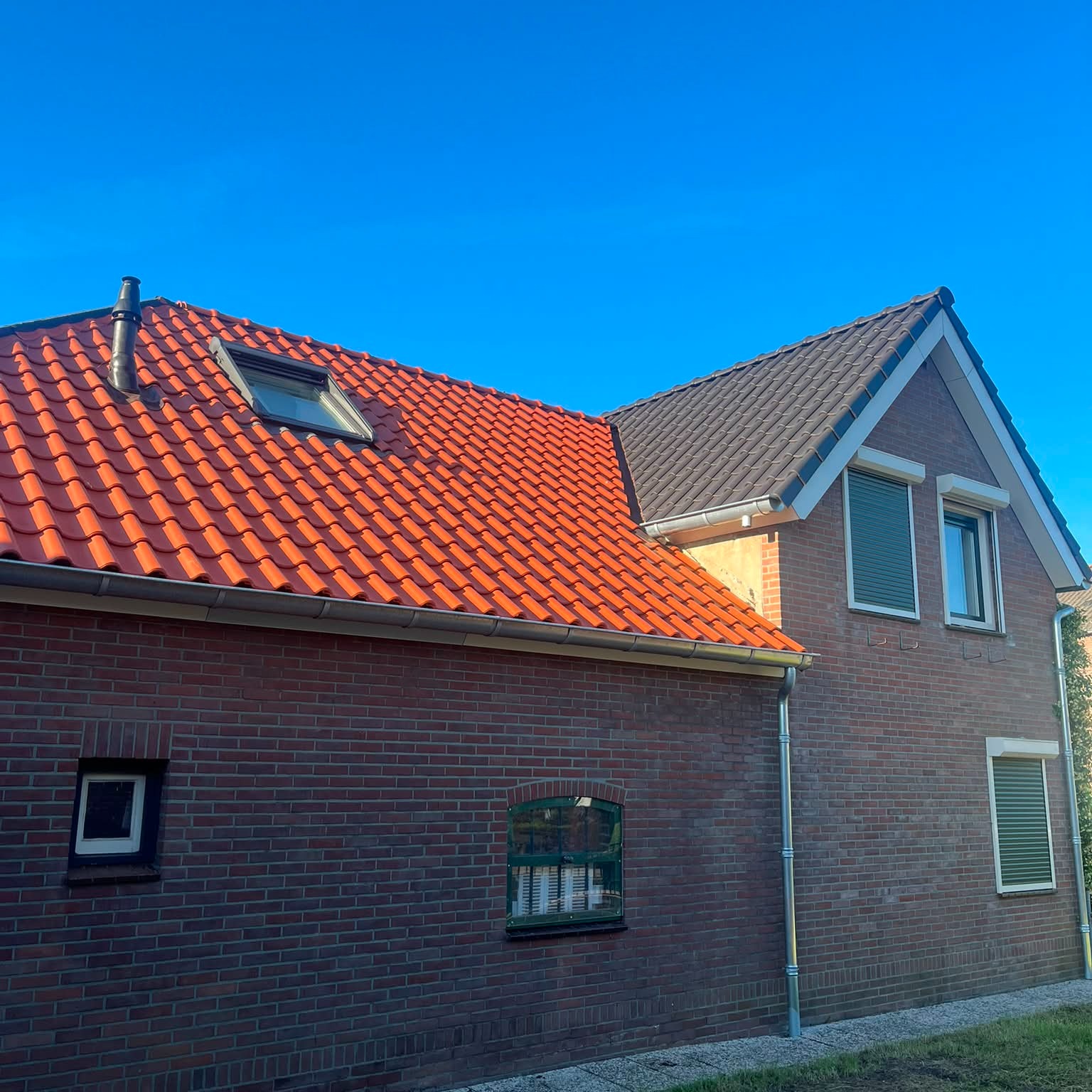 Dak isoleren en pannen vervangen #Opijnen