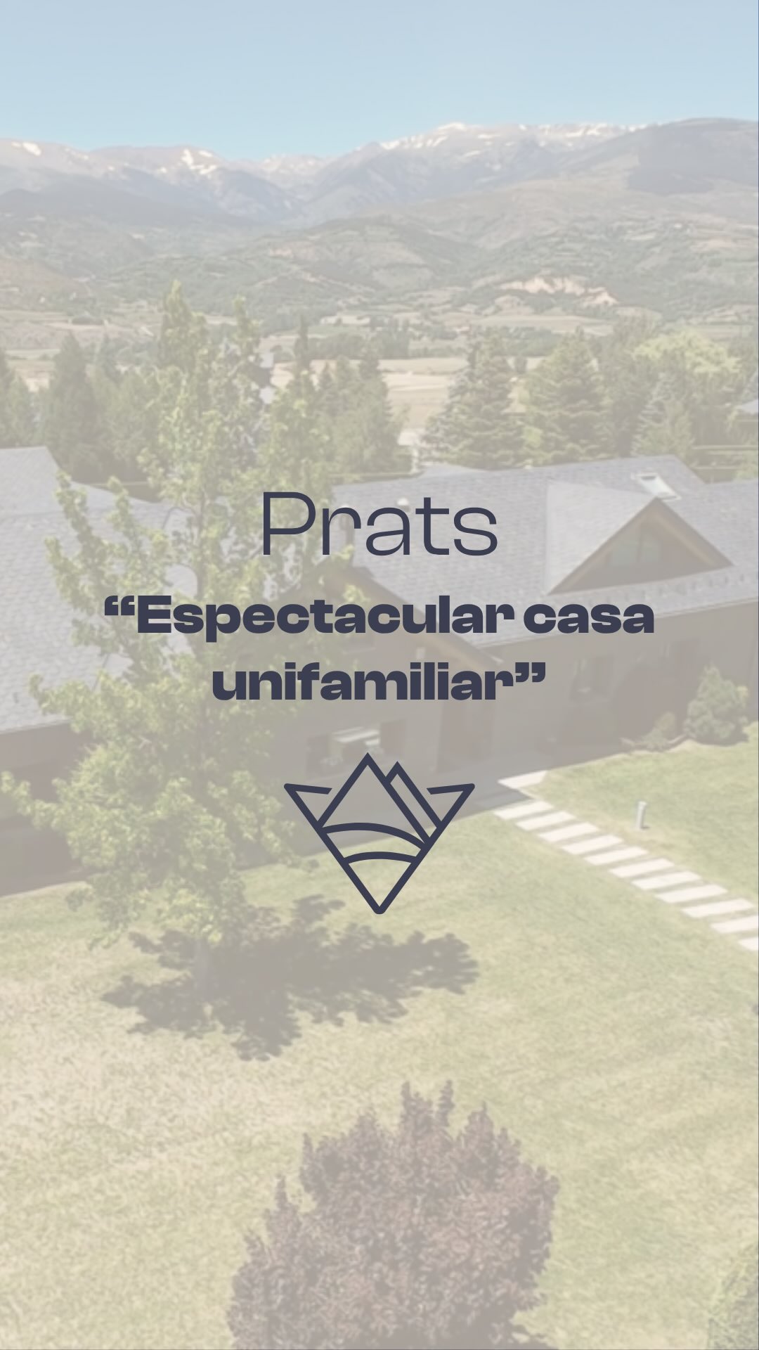 ✨Espectacular casa unifamiliar a Prats✨
🏡 Més de 600 m² construïts sobre una impressionant parcel·la de 3.000 m², amb un jardí espectacular que aporta privacitat, amplitud i una connexió única amb la natura.
• Gran saló-menjador amb llar de foc central i finestrals panoràmics
• Cuina office equipada amb illa central
• 6 habitacions i 5 banys
• Jardí privat de grans dimensions amb porxo i jacuzzi exterior
• Garatge per a 4 cotxes, bodega, safareig i espais d’emmagatzematge
✨ Es ven totalment moblada i llesta per entrar-hi a viure.
Una casa exclusiva, lluminosa i elegant, pensada per gaudir de la calma i l’entorn privilegiat de la Cerdanya.🌿