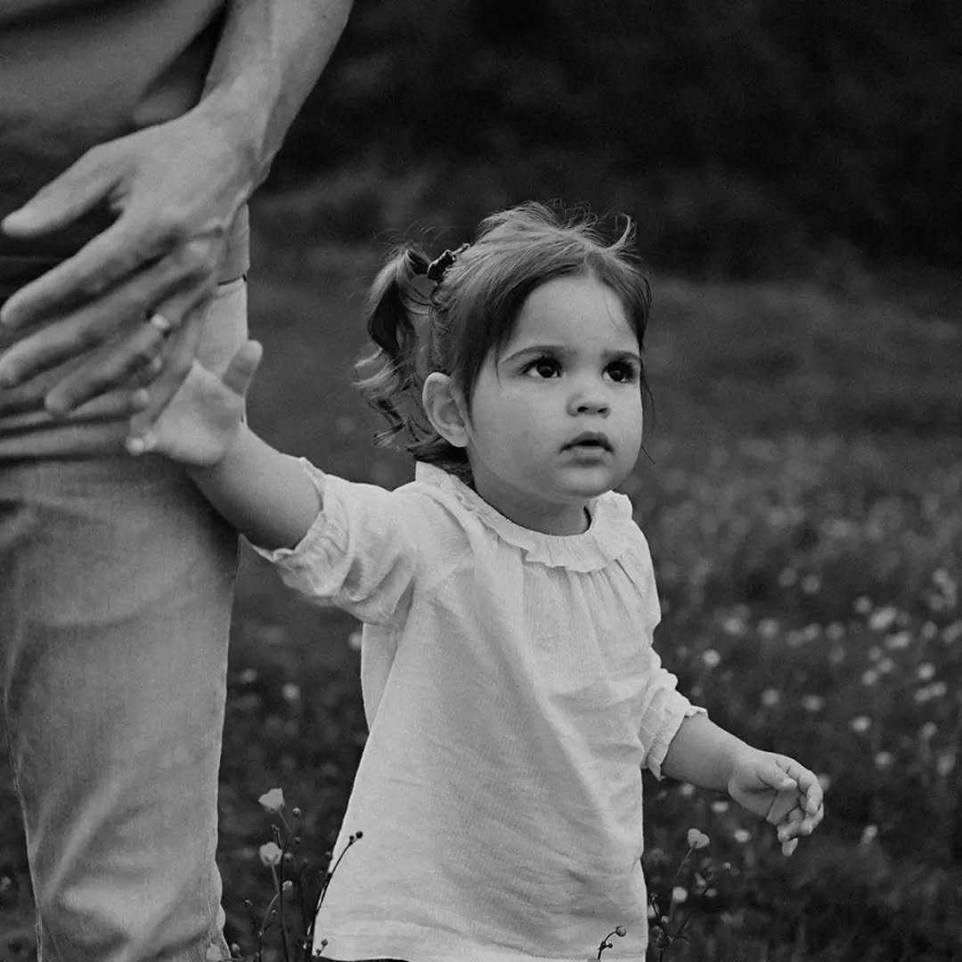 La jolie famille de L & M ❤
J'ai rencontré ces amoureux il y a maintenant quelques années. L vivait sa 1ère grossesse 😊
Il y a toujours autant d'amour entre ces 2 là
Merci pour votre fidélité, votre gentillesse et vôtre dynamisme 😘
#familytime #familyportrait #famille #familylove #portraitdefamille love amour bonheur photographeportrait photographefamille merefille photographedordogne photographemonpazier photographeperigueux photographebiron dordogne photographelotetgaronne lotetgaronne lifstyle @fannyl_photographe
