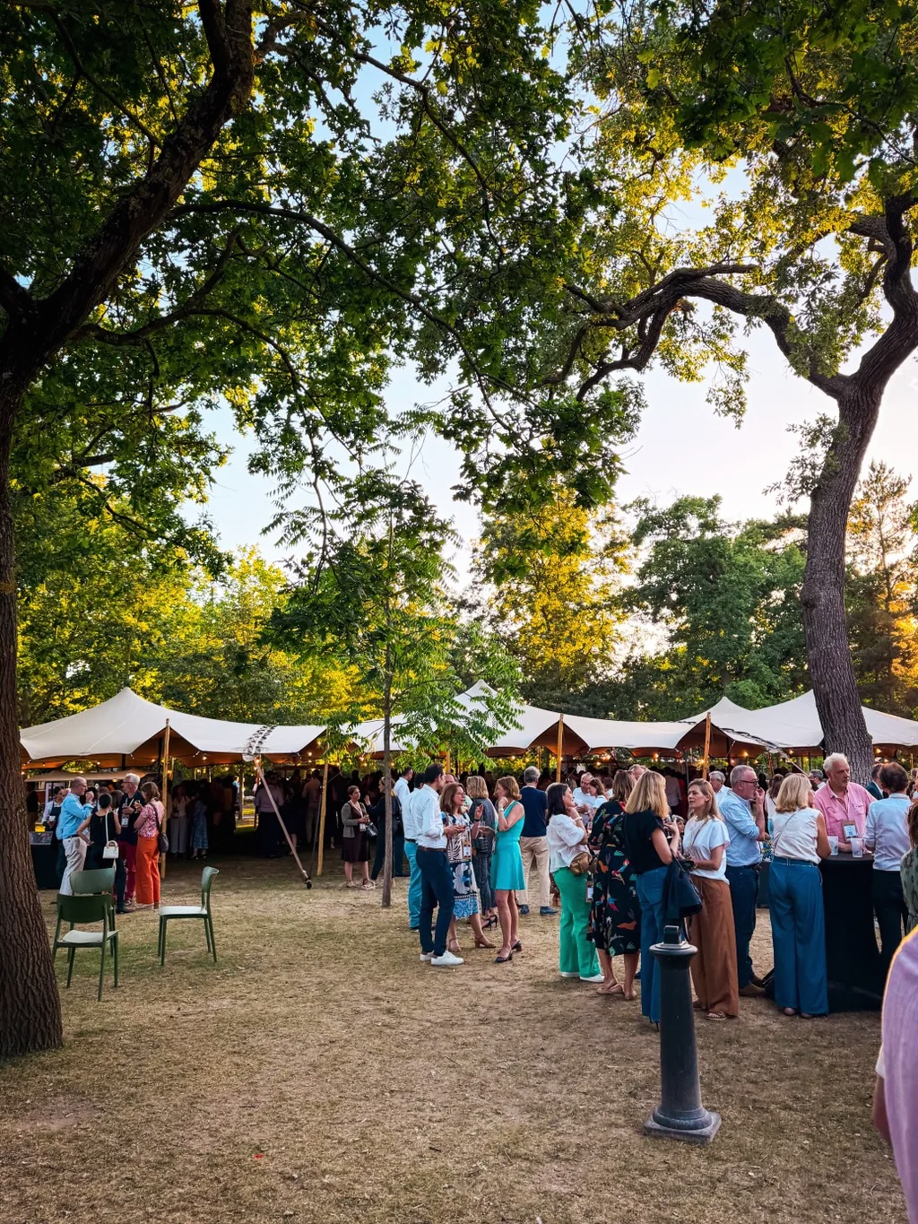 Programme de l’été ?
☀️ Du soleil.
🍔 De la street food.
🌳 Des événements en plein air.
#streetfoodparis #summerevents #traiteurevenementiel #eventparis #gardenparty