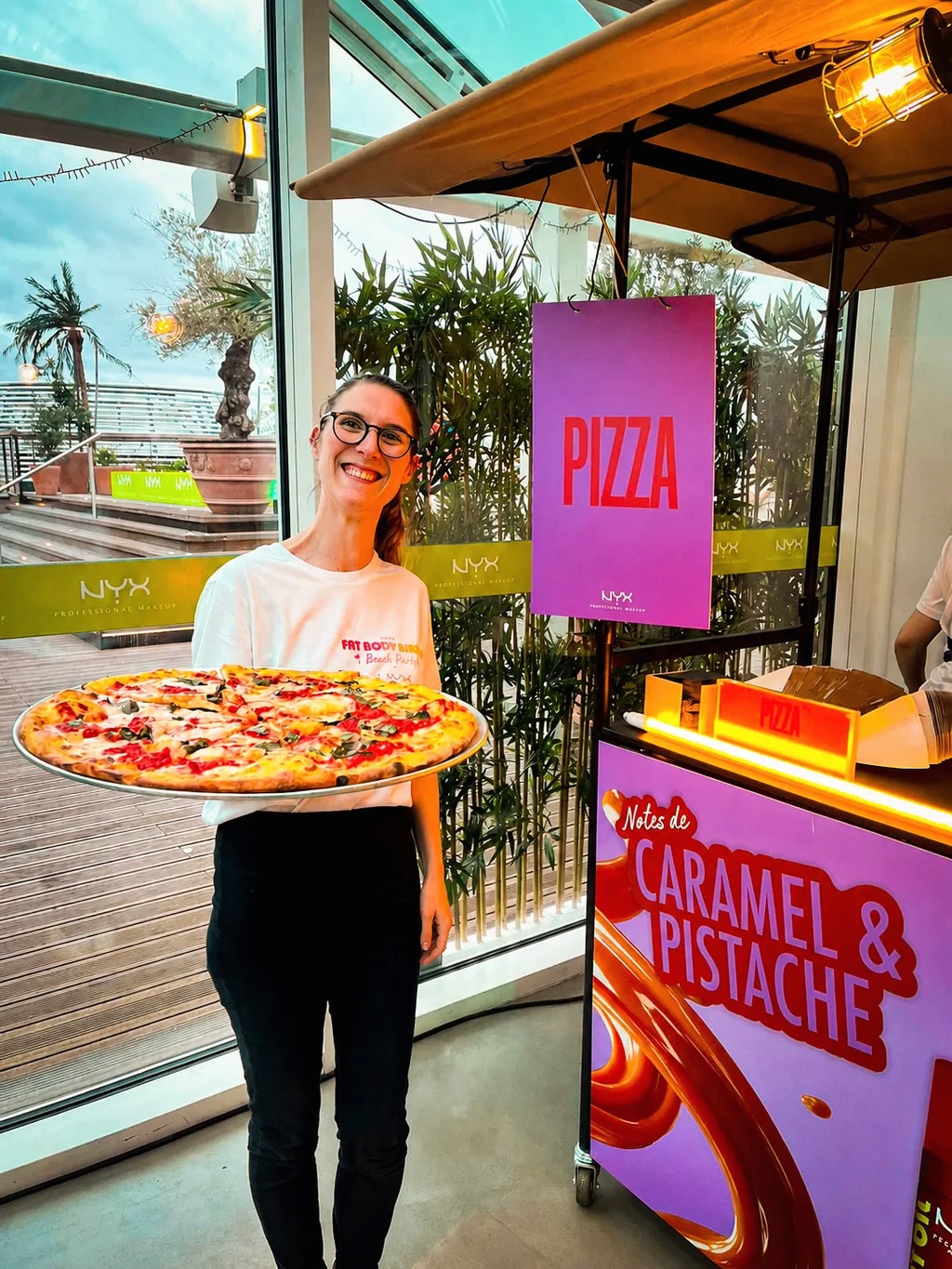 Let’s eat some pizza. 🍕👀
#streetfoodparis #eventparis #traiteurévénementiel #pizzaparis #foodlover