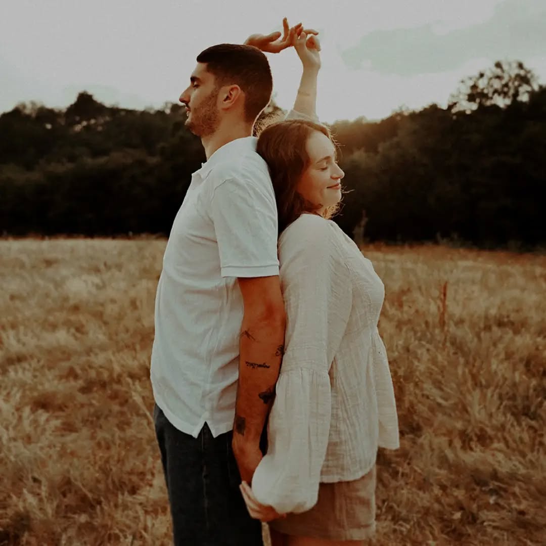 L & N
J'aime tellement photographier la complicité, les rires & la tendresse
En ce moment, les séances s'enchaînent, chaque jour un nouveau shooting, couple, famille, portrait, boudoir, nouveau né...
Je me régale
Quelle belle saison
Merci infiniment aux nouveaux et à tous ceux qui reviennent 🙌
#couple #couplelove #love #amoureux
#amoureuses amour tendresse seancecouple complicité photographecouple photographemariage lovesession photographedordogne photographelotetgaronne homestudio @fannyl_photographe