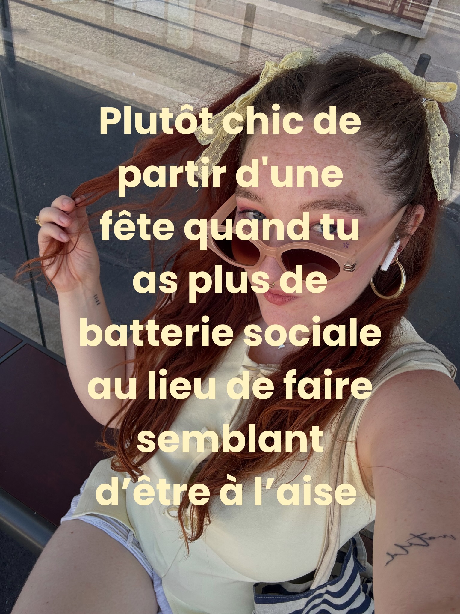 On nous a souvent fait croire, nous neuroatypique, que nos différences étaient bizarres, gênantes, ou à cacher. Qu’il fallait se fondre dans le moule, se justifier, s’excuser d’être comme on est.
Soyons claires : non, un trouble n’est pas un super-pouvoir. Il y a des jours difficiles, de la fatigue, des galères que personne ne voit. Ça, je ne le romantise pas.
Mais quand on prend le temps de regarder d’un peu plus près, beaucoup de ces « différences » ne sont pas que des problèmes à corriger. Elles ont aussi leur part intéressante, précieuse même. Et ça mérite d’être dit, autant que le reste.
#kindachic #neuroatypie #anxiétésociale #regulationemotionnelle #specialinterest