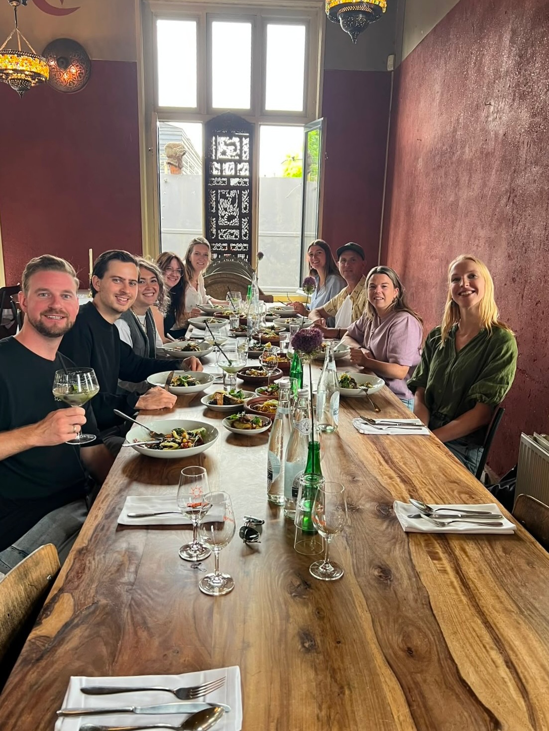 🌍 Nomadic Lunch ✨
Last month we hosted a Nomadic Lunch for one of our top relations, Bohemian Birds | @bohemianbirds. A small way of saying a big thank you for an amazing partnership.
We enjoyed the food, the great company and the special get-together 🍽️
A huge thanks and cheers to our partners KTI Events | @ktievents & Agence YES | @agence_yes for making this lunch happen and for making this special occasion even more special 🙌
#travelmediate #MICEtravel #BohemianBirds #ktievents #agenceyes