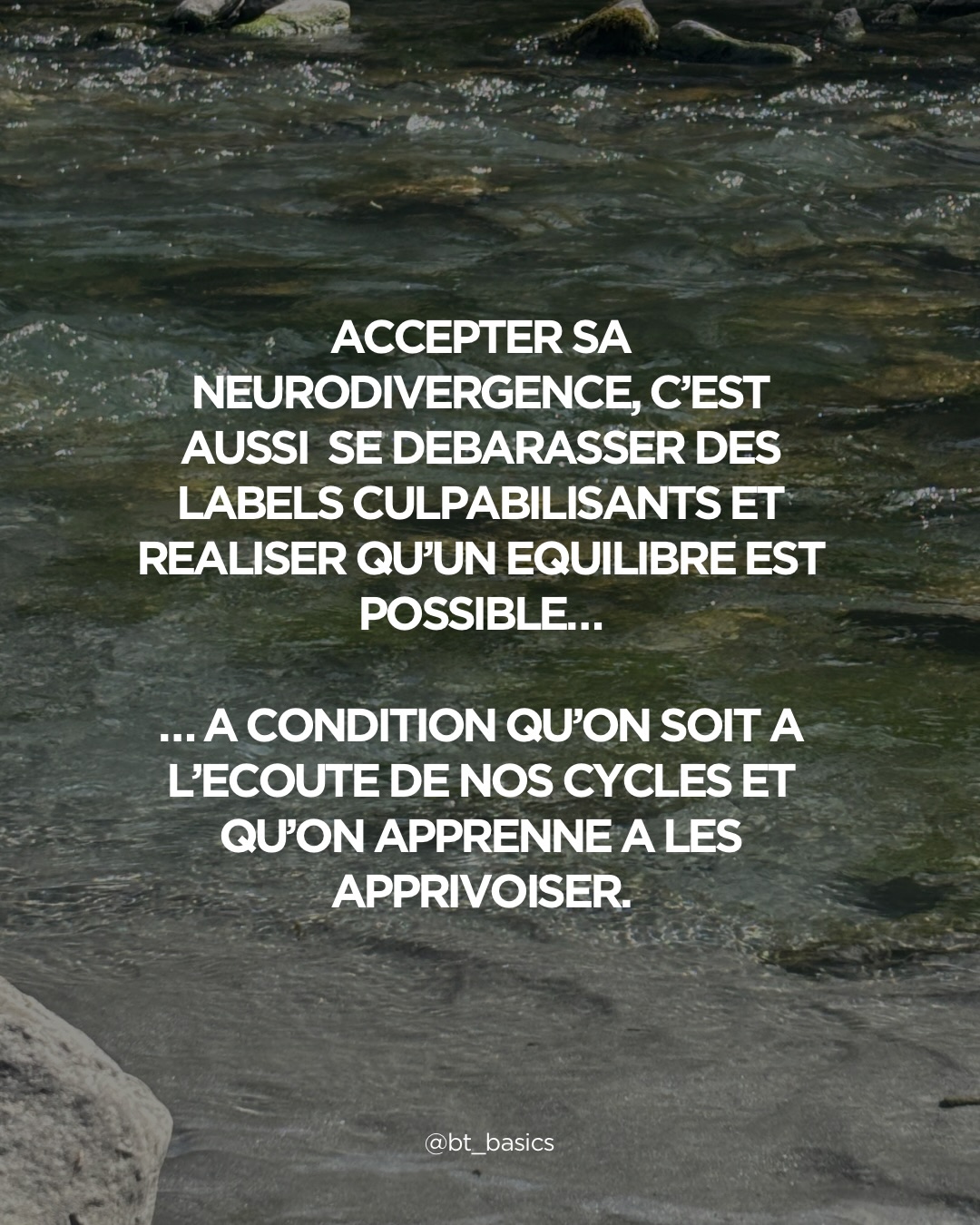 Tu te sens instable
Inconsistante
Changeante
Ou versatile.
Tu te dis que tu ne peux pas te faire confiance.
Tu peux rien construire avec discipline.
Tu subis tes sautes d’humeur et ton niveau fluctuant motivation en te disant que tu n’y arriveras jamais.
Et si tu envisageais ton corps et ton esprit comme des saisons ? Des cycles qui arrivent et repartent. Qui apportent chacune leurs lots d’avantages et d’inconvénients.
Tout comme nos modes de vie, notre alimentation ou notre rythme, les cerveaux neuroa bougent aux fils du temps. Nos capacités, nos envies et notre énergie est fluctuante.
Alors, je t’invite à voir ton instabilité comme tu appréhendes les 4 saisons.
Aucune n’est bonne ou mauvaise.
Simplement différente.
Et à l’écoute des besoins de ton corps un équilibre sans frustration et culpabilité est possible.
#tdah #tsa #neuroatypie #selflove❤️